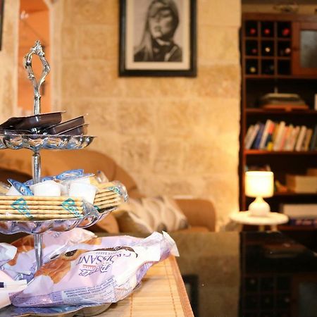5 Minute Walk From Malta Airport Villa Gudja Екстериор снимка